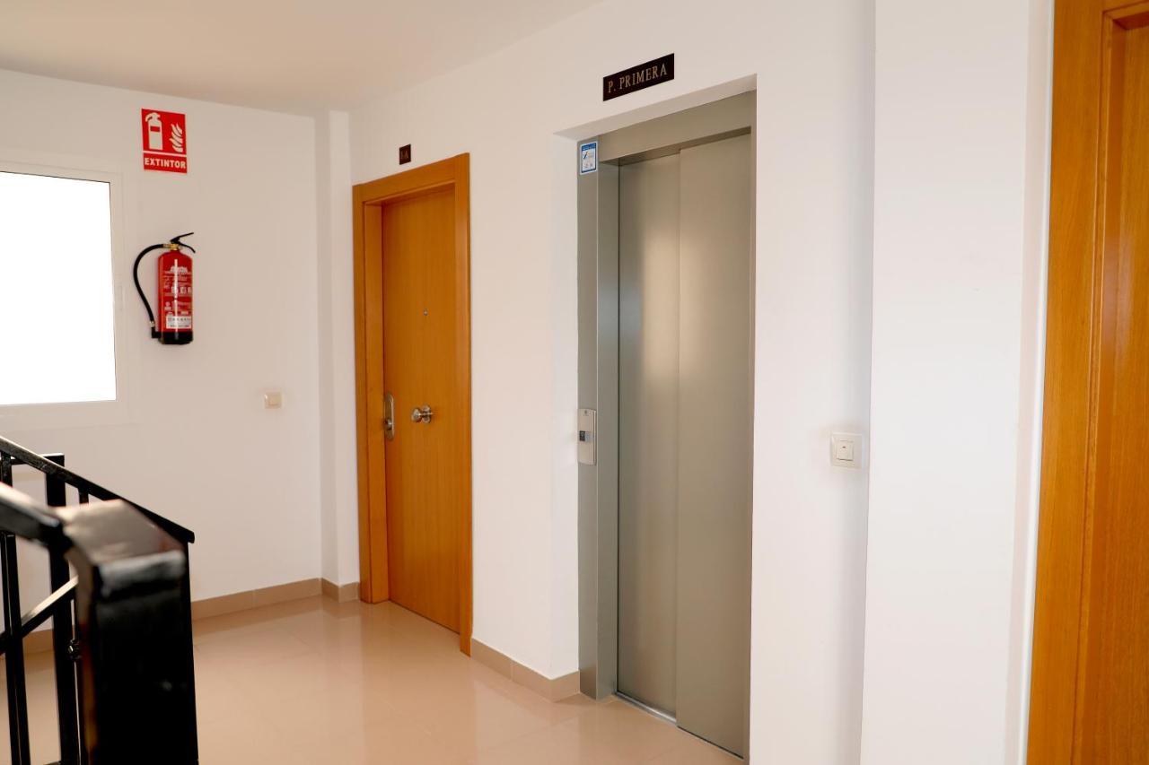 Apartamento Completo Clara Campoamor 卡沃内拉斯 外观 照片